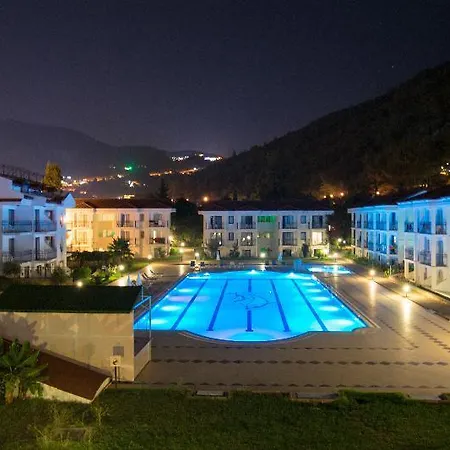 Ξενοδοχείο Belcekum 4*